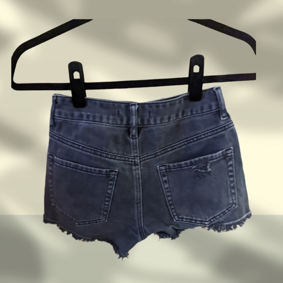 PacSun High Rise Festival Shorts - Picture 2 of 2